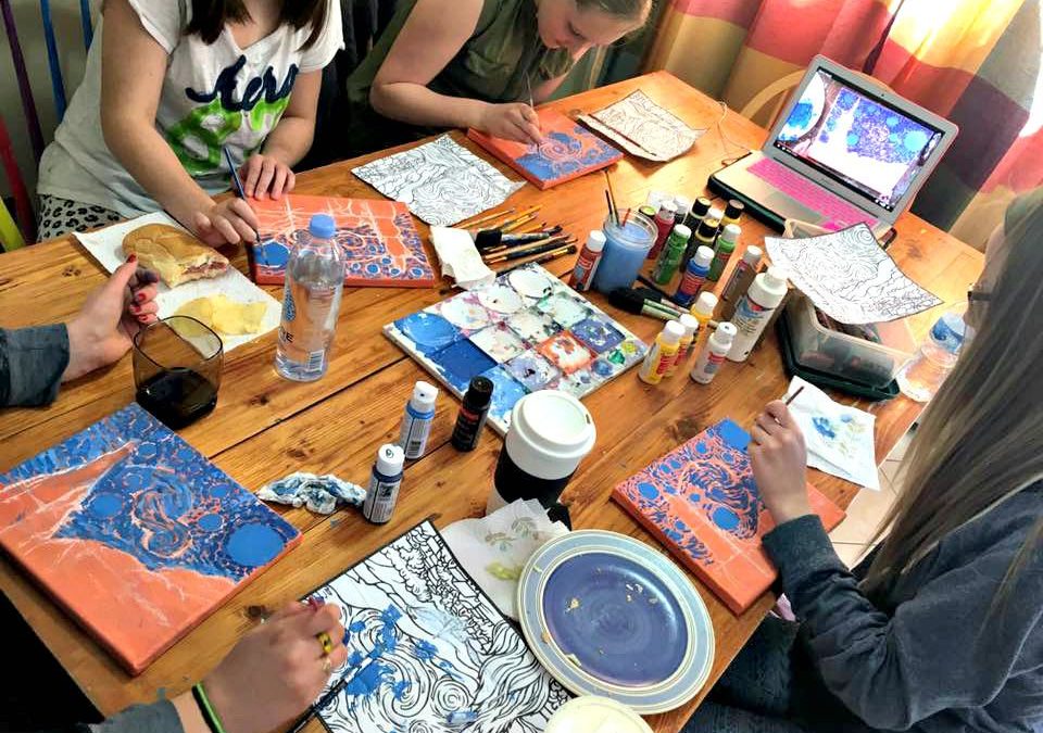Art Curriculum for Homeschool Co-ops: How to Teach an Art Class Everyone Will Love